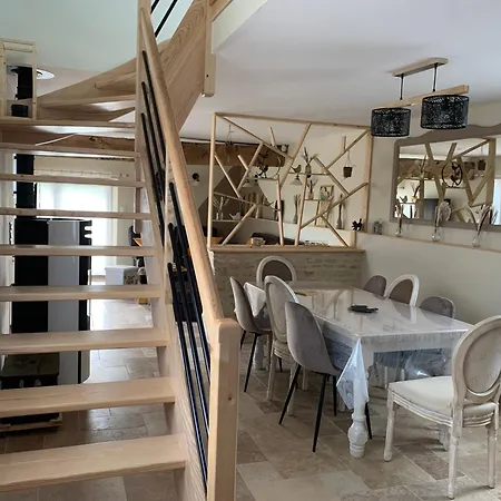 Les Racines Holiday home